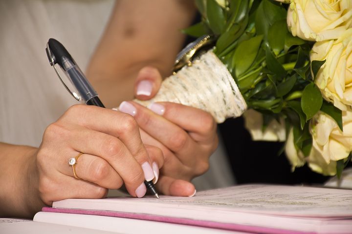 signing a prenup agreement